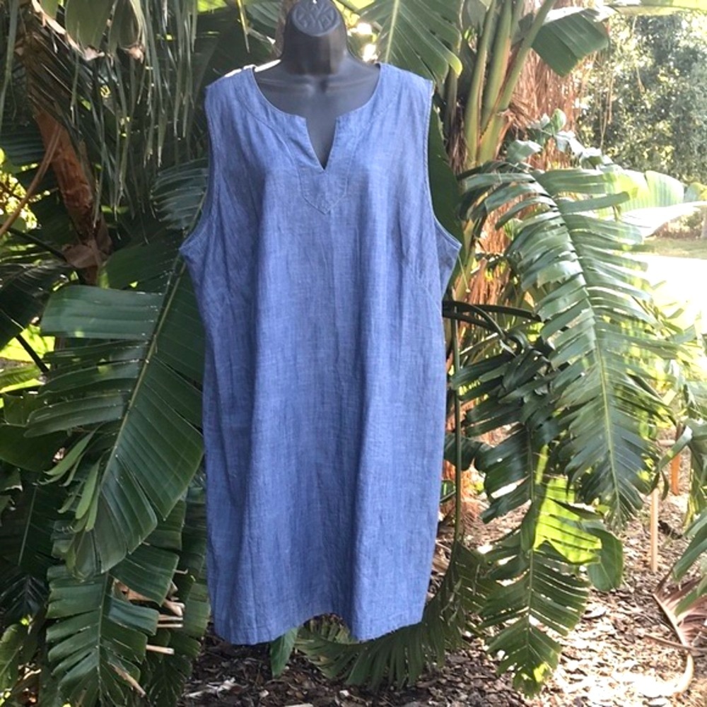 Sleeveless denim chambray dress